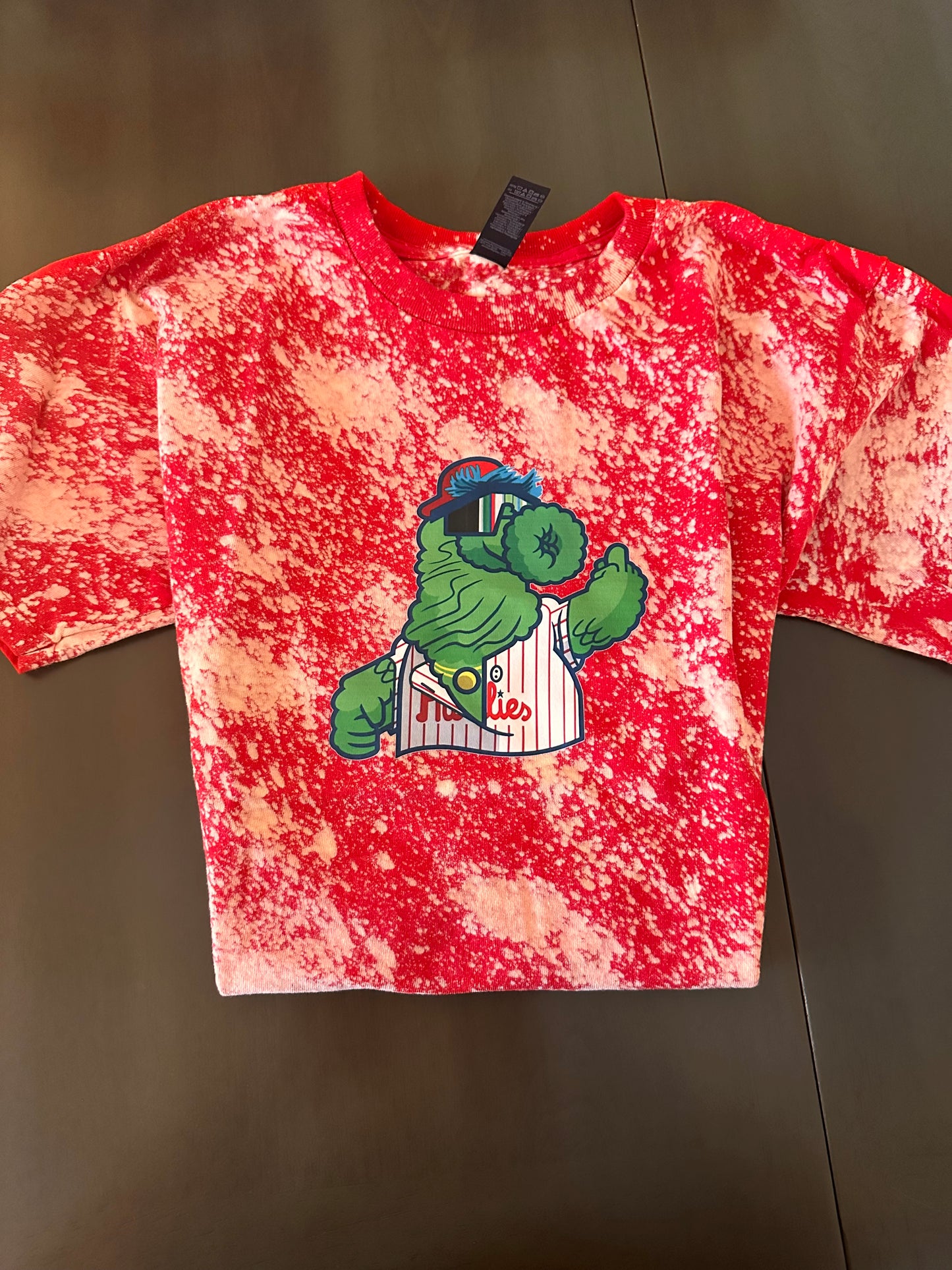 Phillies Castellanos “show the ring” Phanatic T-shirt